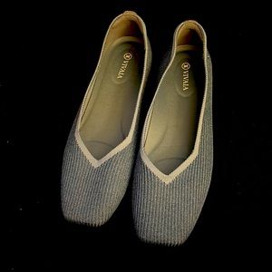 Vivaia women Square-Toe V-Cut Flat eu size 41.5 Us size 10 Denim Blue